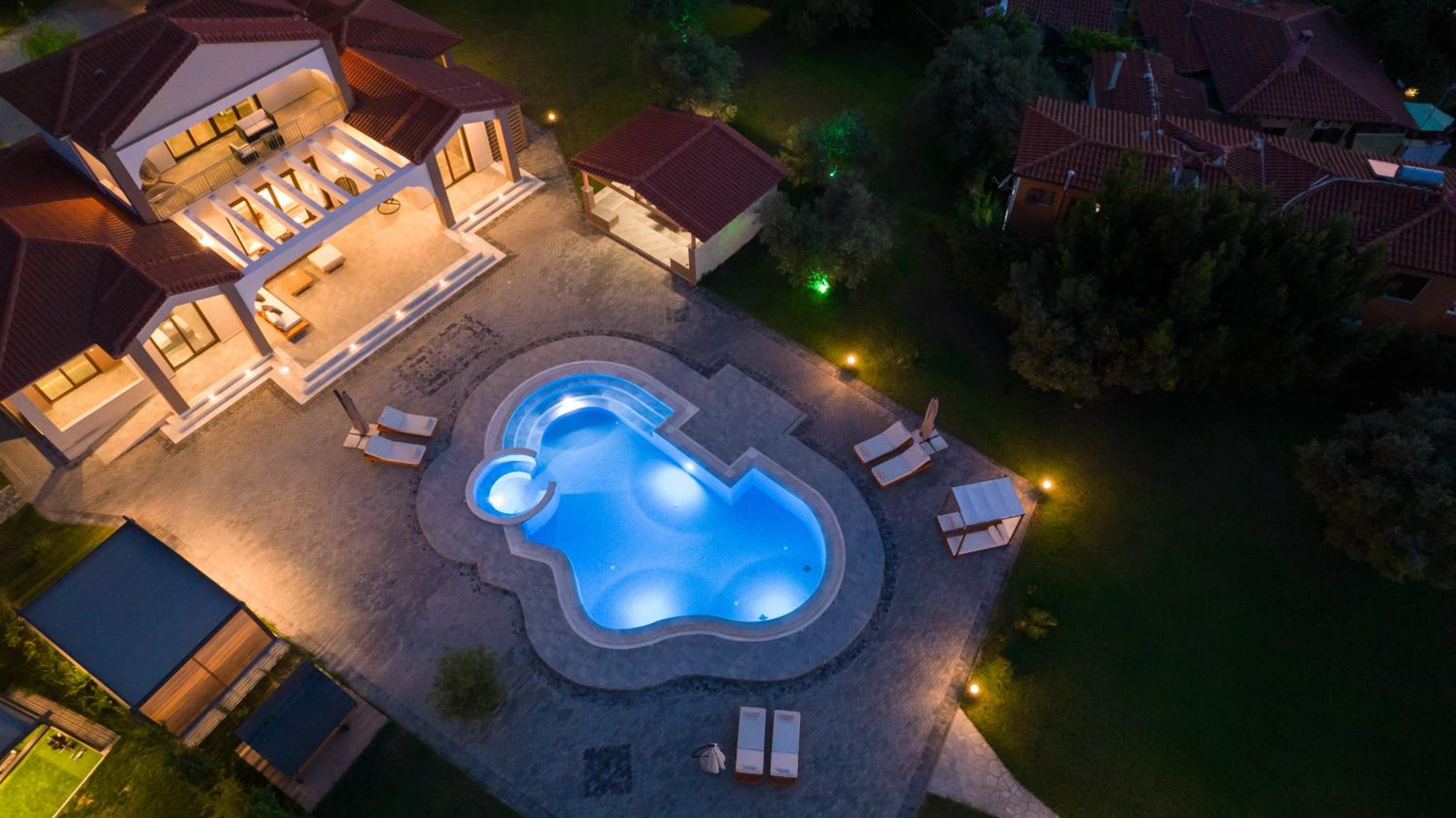 Epavli Alexandros Luxury Villa