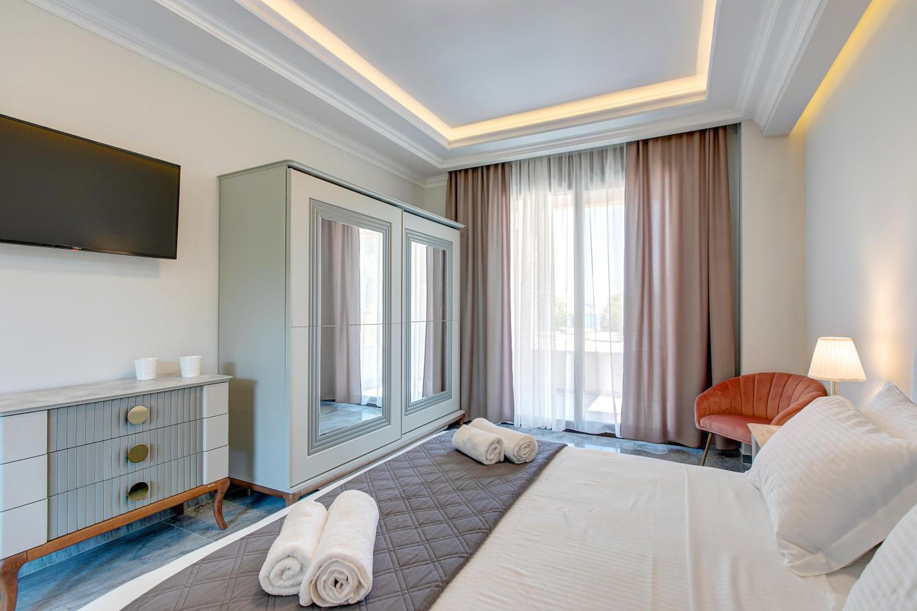 Epavli Alexandros Luxury Villa