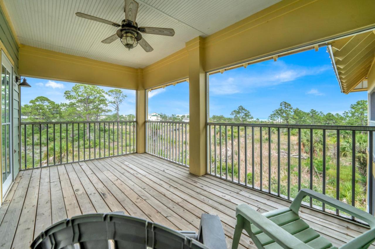 Stylish Top-Floor Gulf View Condo | Private Balcony & Beach Access