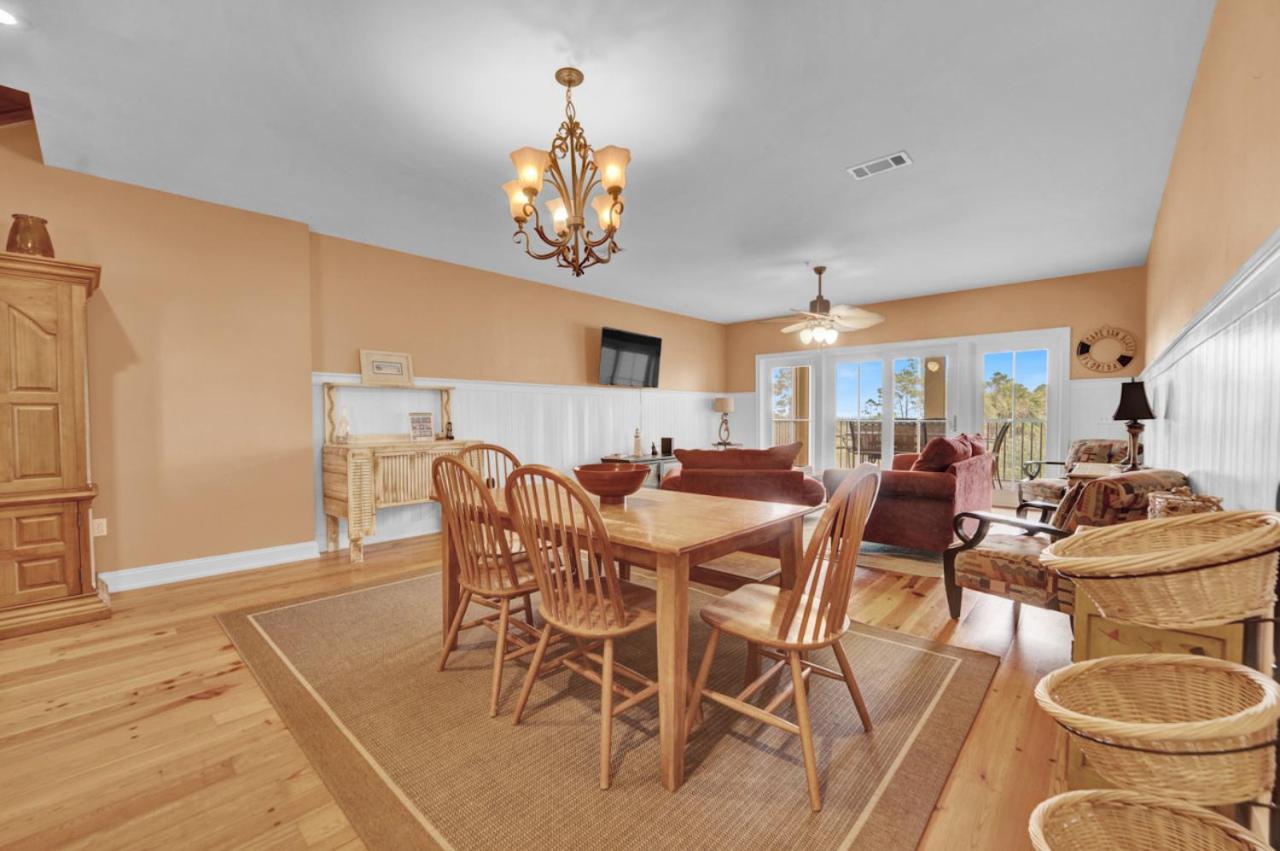 Stylish Top-Floor Gulf View Condo | Private Balcony & Beach Access