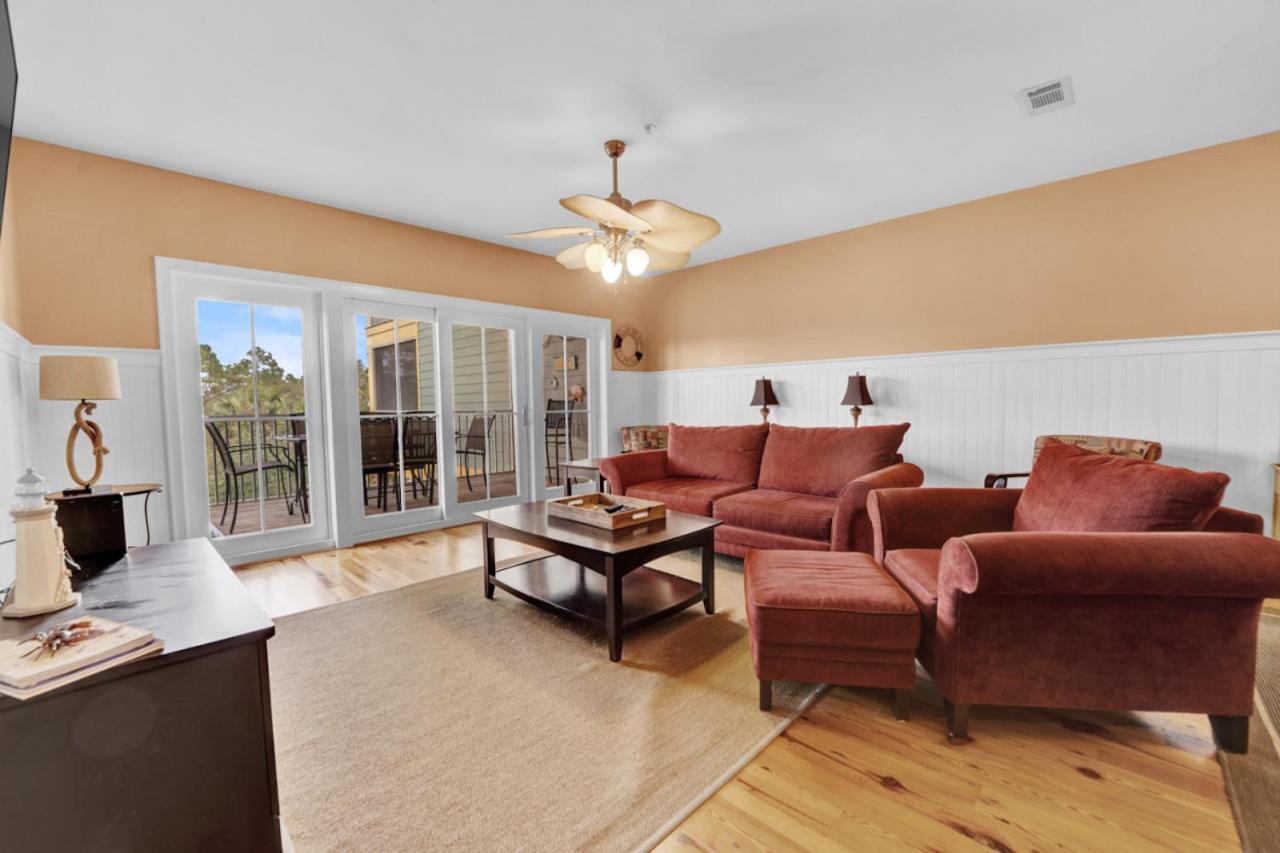 Stylish Top-Floor Gulf View Condo | Private Balcony & Beach Access