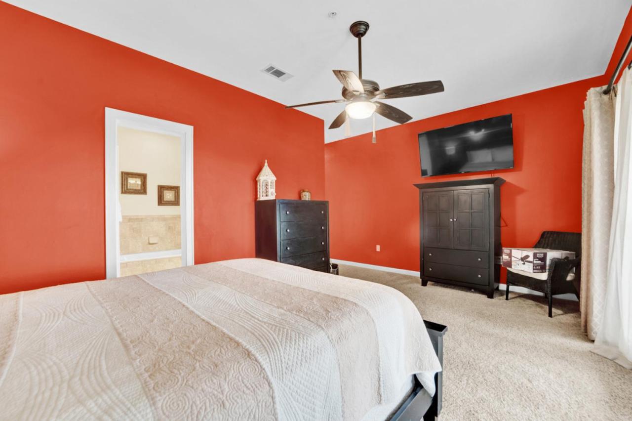 Stylish Top-Floor Gulf View Condo | Private Balcony & Beach Access