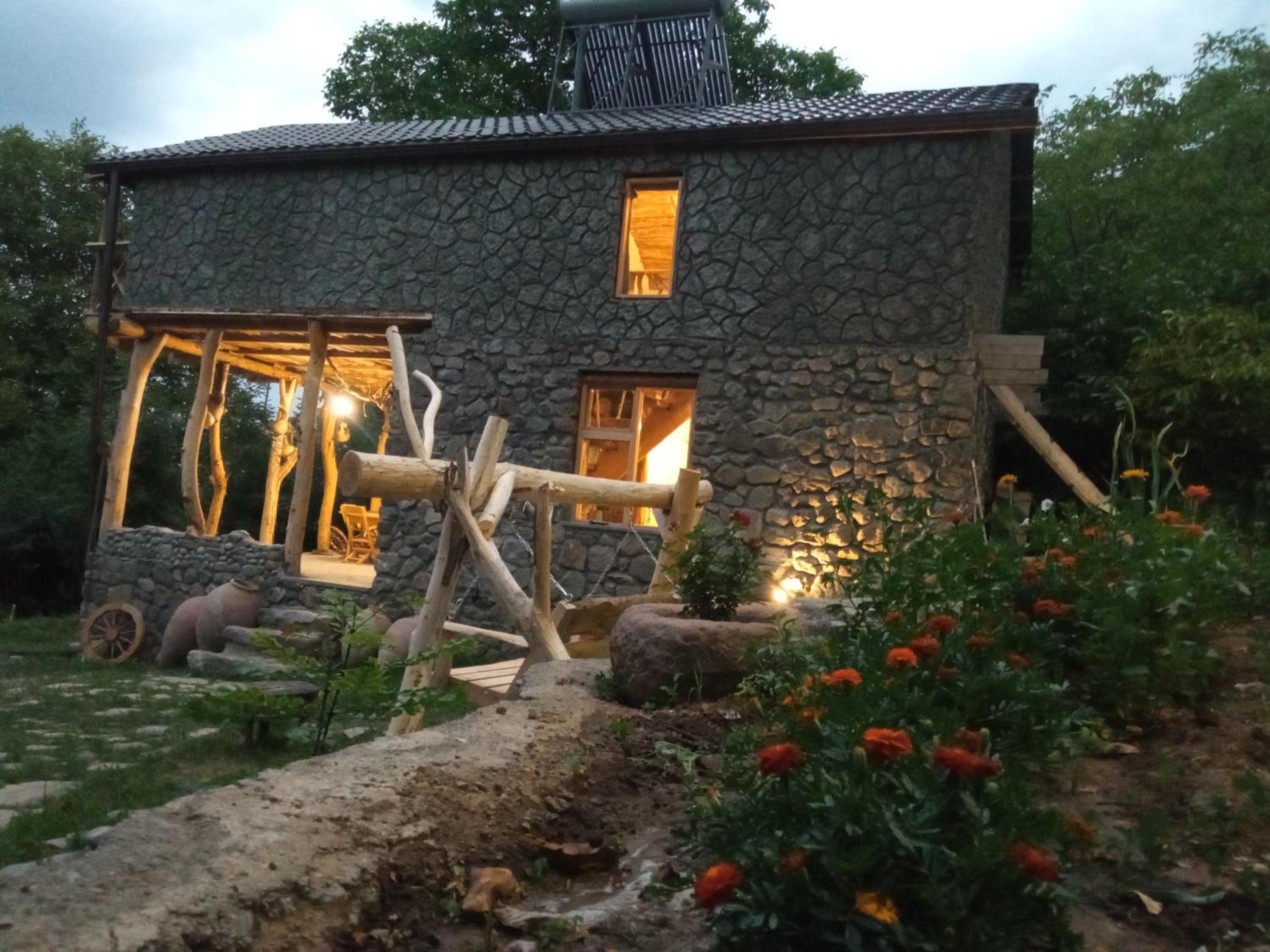 Hors's Home