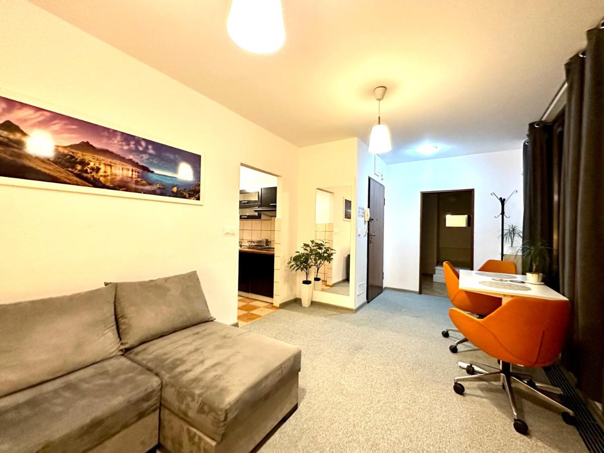 Two rooms apartment Triton Park view 3