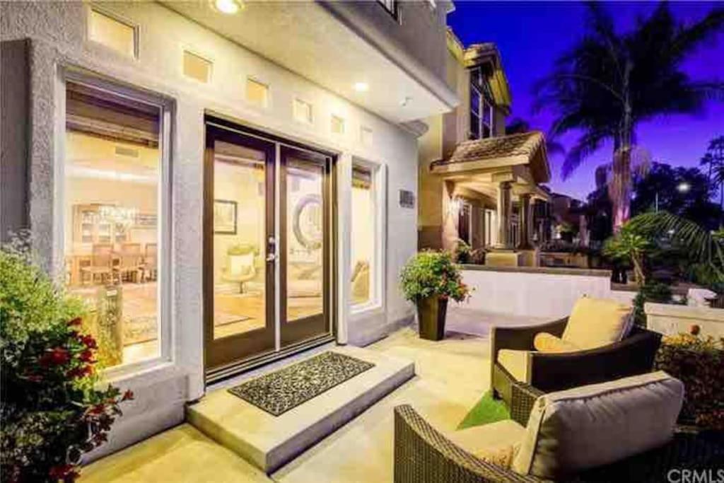 The White Beach House of Huntington view 5