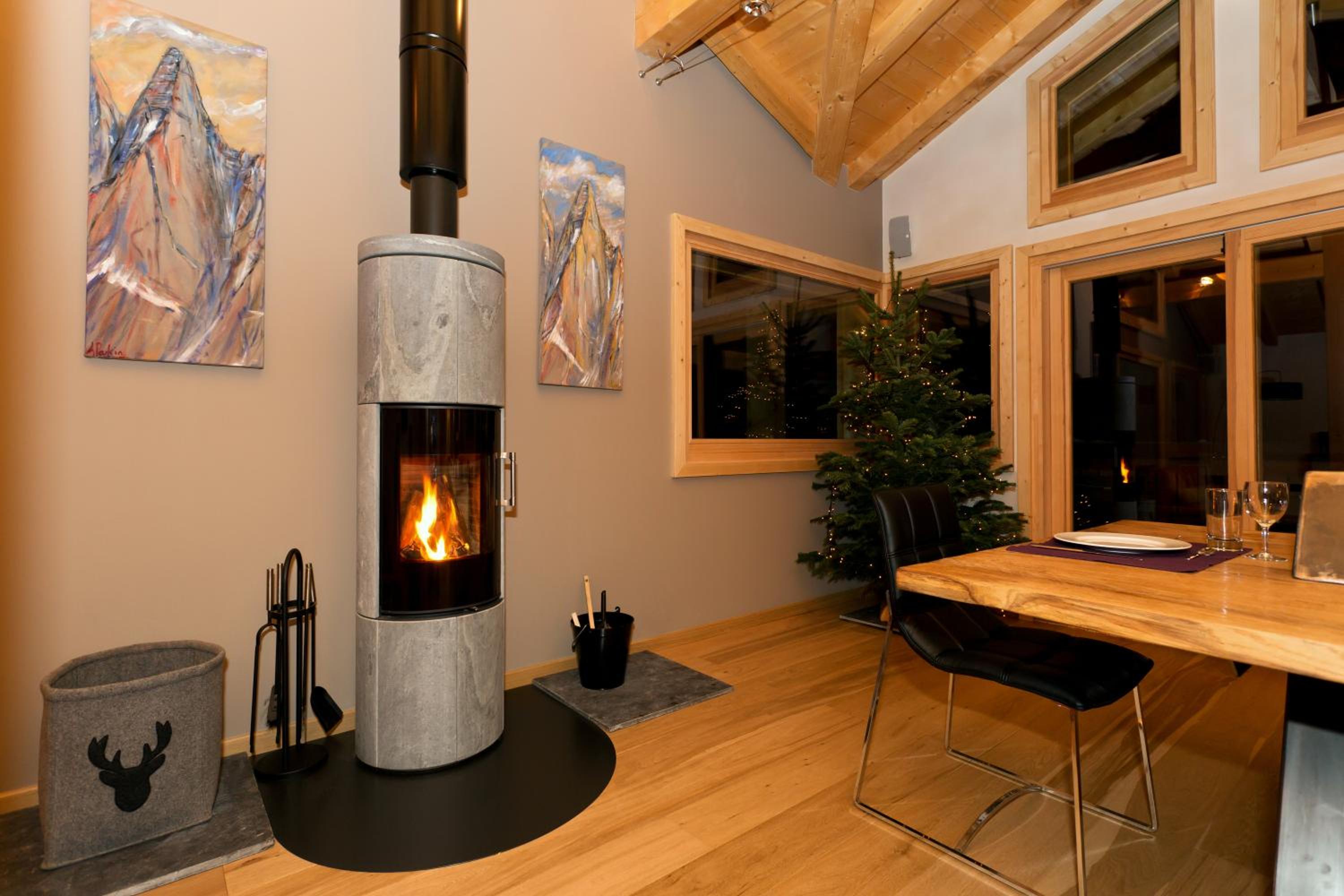 Chalet Isabelle Mountain lodge 5 star 5 bedroom en suite sauna jacuzzi view 5