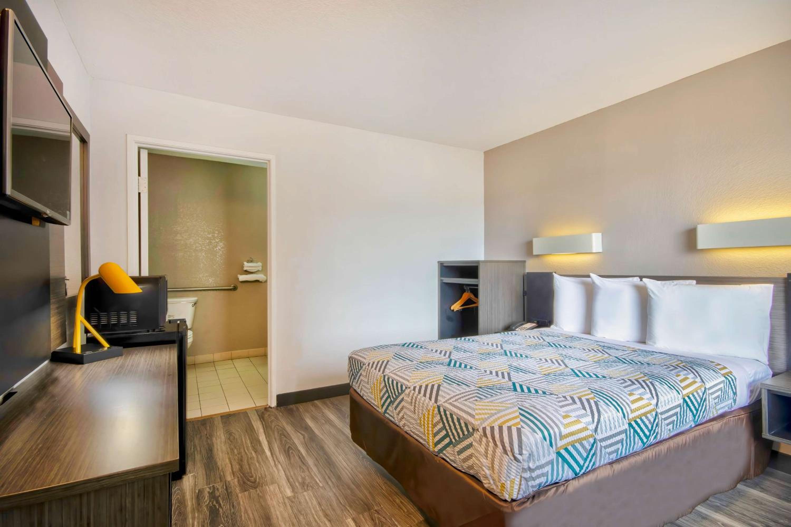 Jonesboro Vacations - Motel 6 Jonesboro - Property Image 30