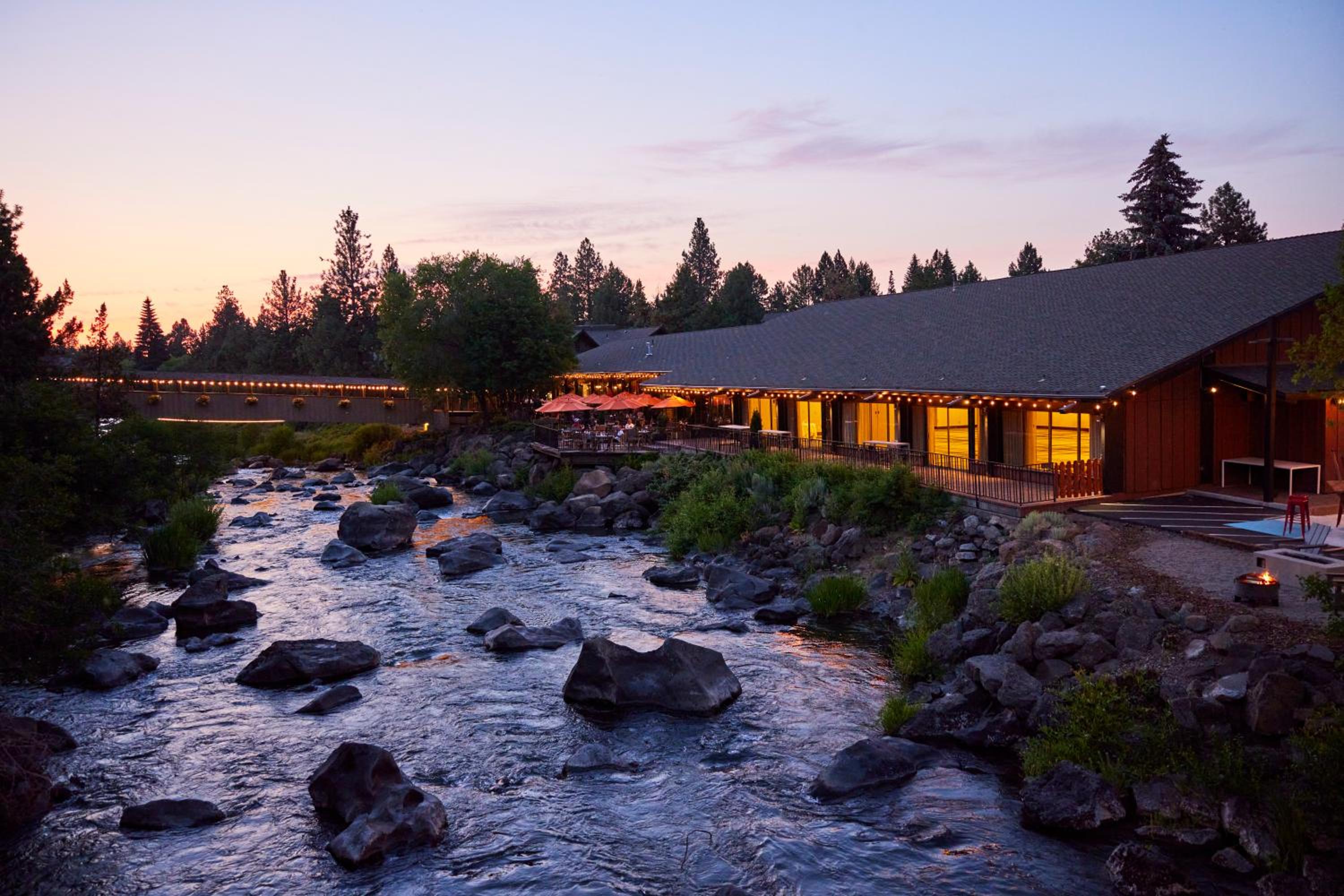 Riverhouse Lodge - main view