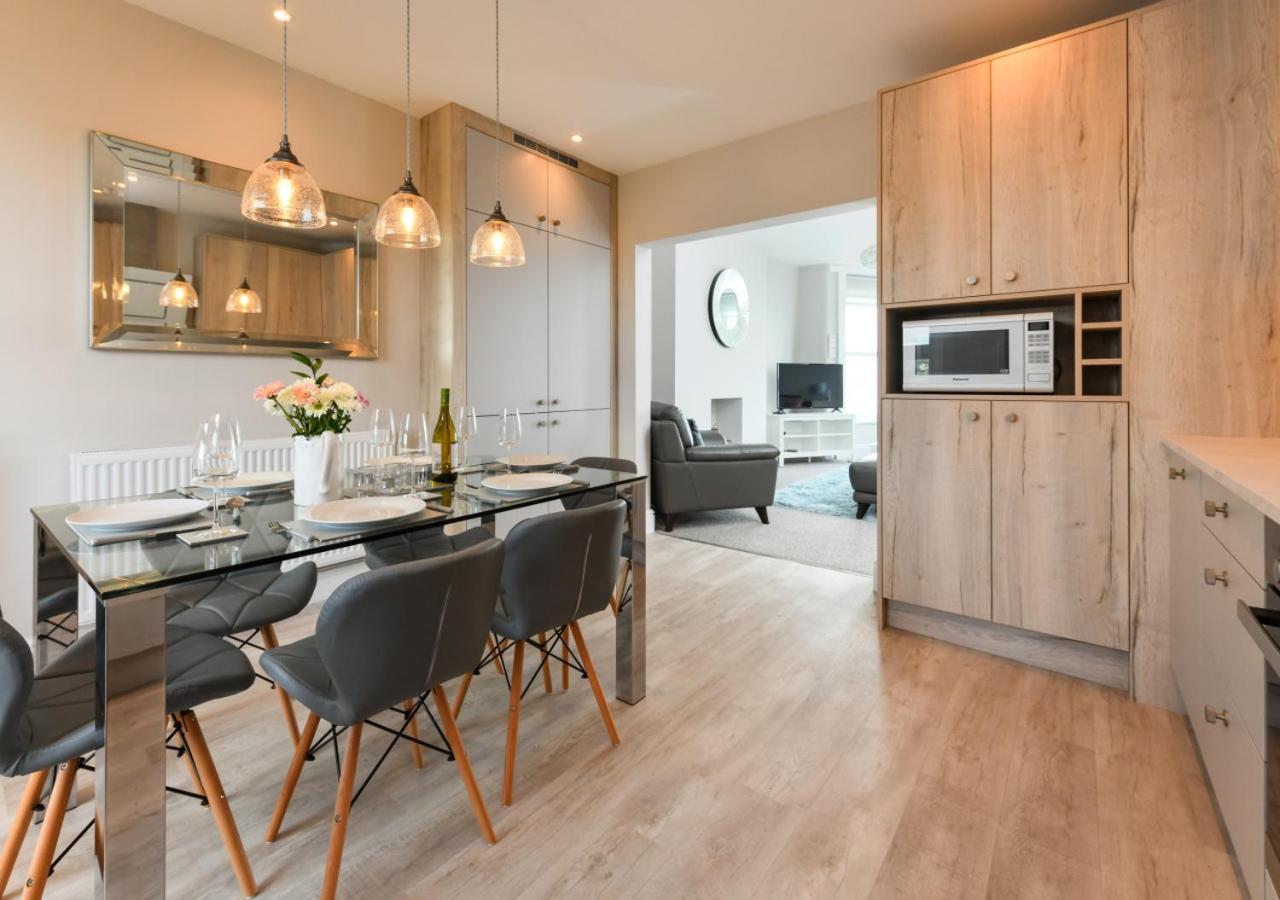 3 Bed in Pwllheli oc-sealig view 5