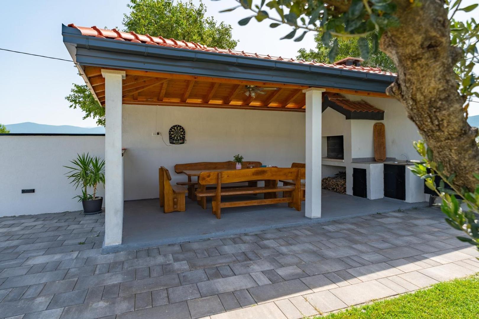 Villa Anja is a 4 bedroom villa with a 32 sqm heated pool near Imotski