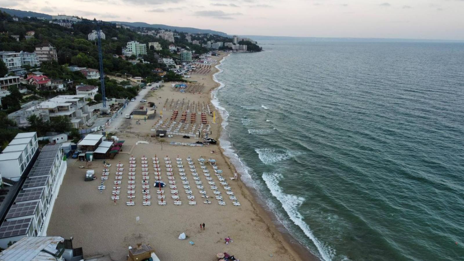 Ваканционни къщи'На брега' Holiday houses ON THE COAST