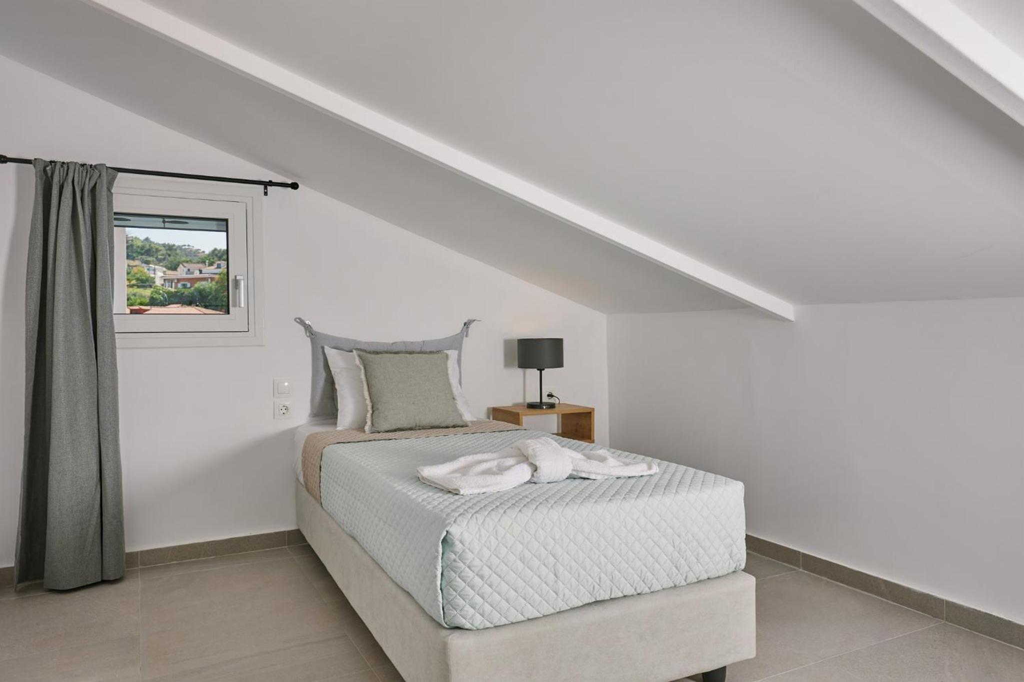 Sofita - Beachfront 2BR Apartment with Sea View, by TK Premium Stays