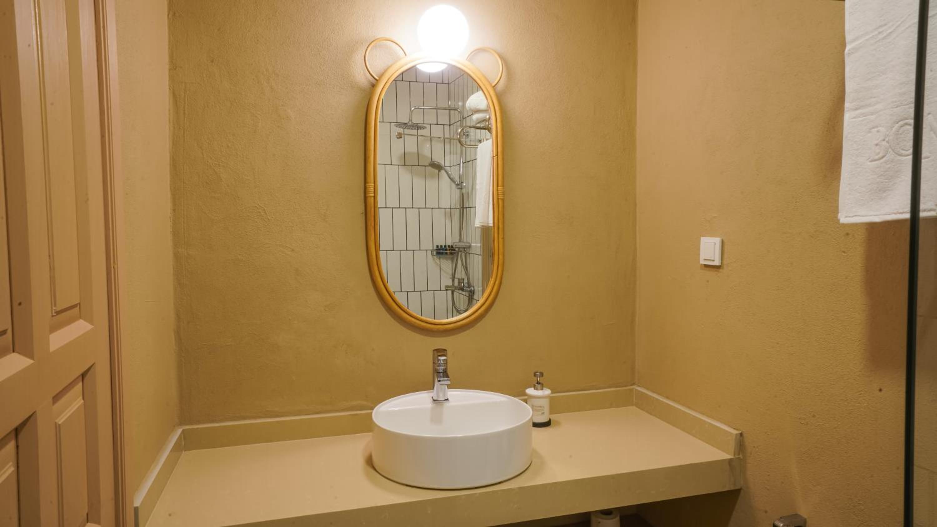 Bono Hotel Old Town - Image 114