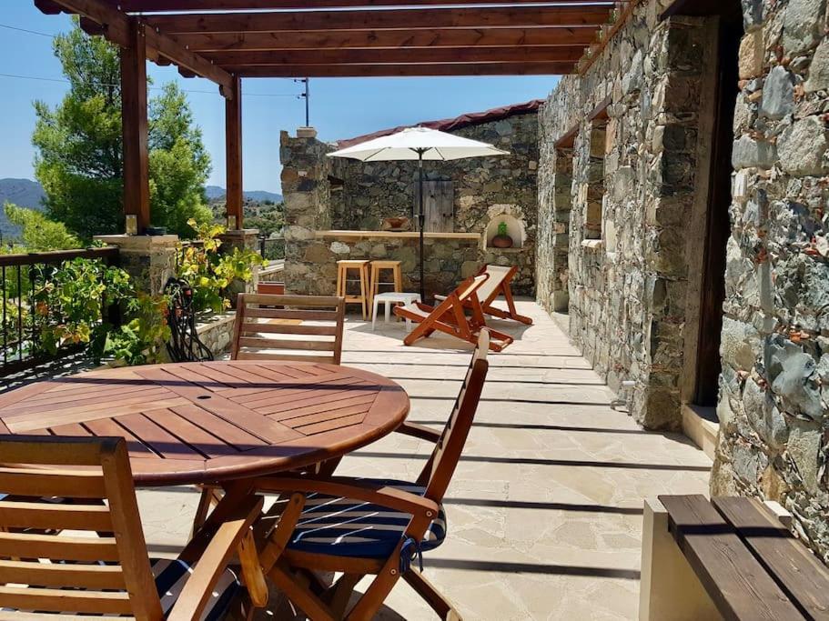 Traditional House with Mountain View - Dierona Village