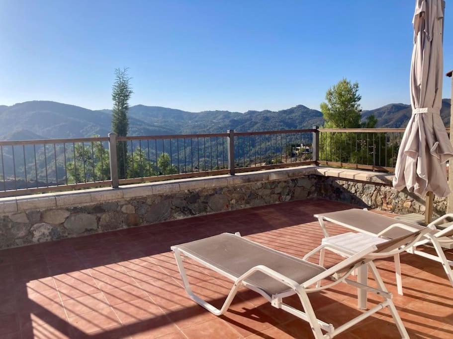 Traditional House with Mountain View - Dierona Village