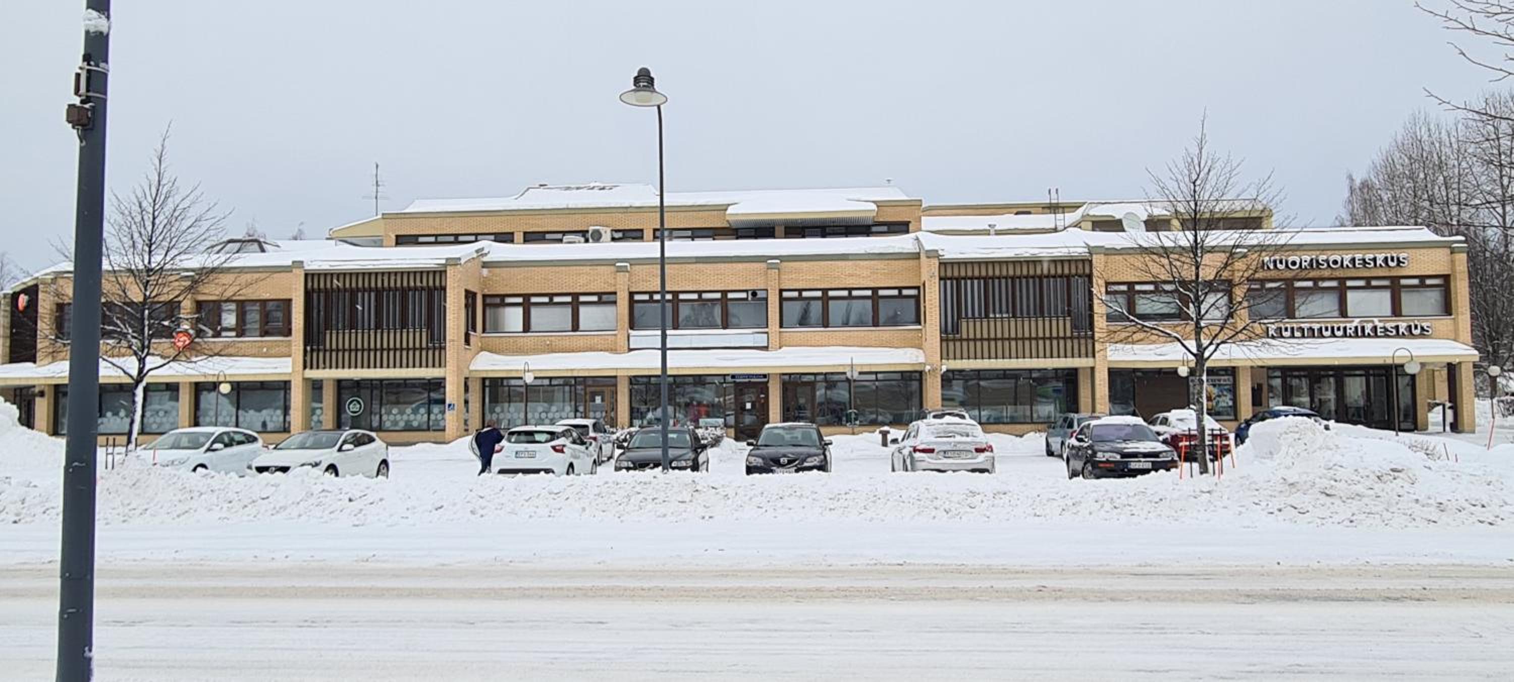 Kattohuoneisto keskustassa