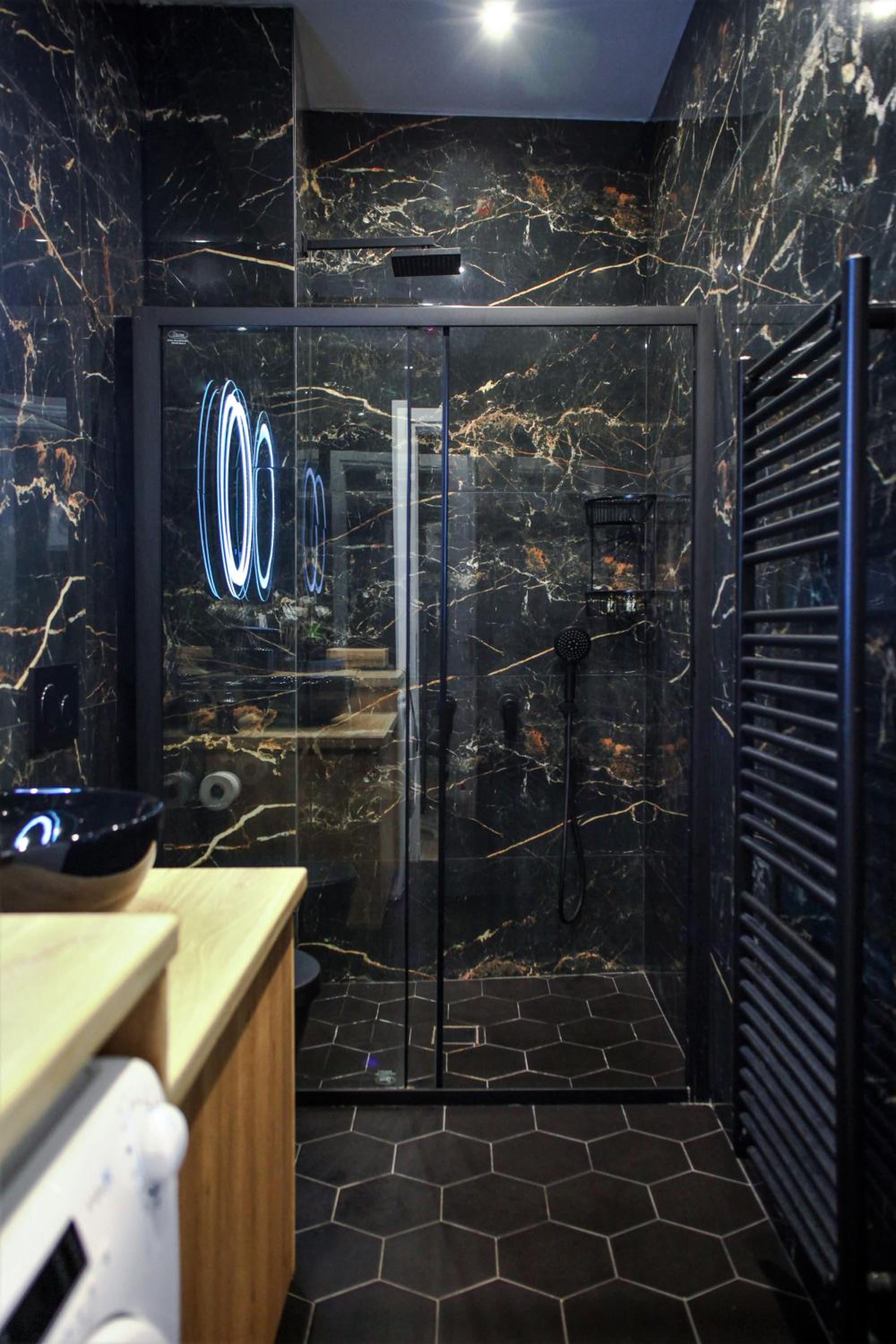 Neo Luxury Suite