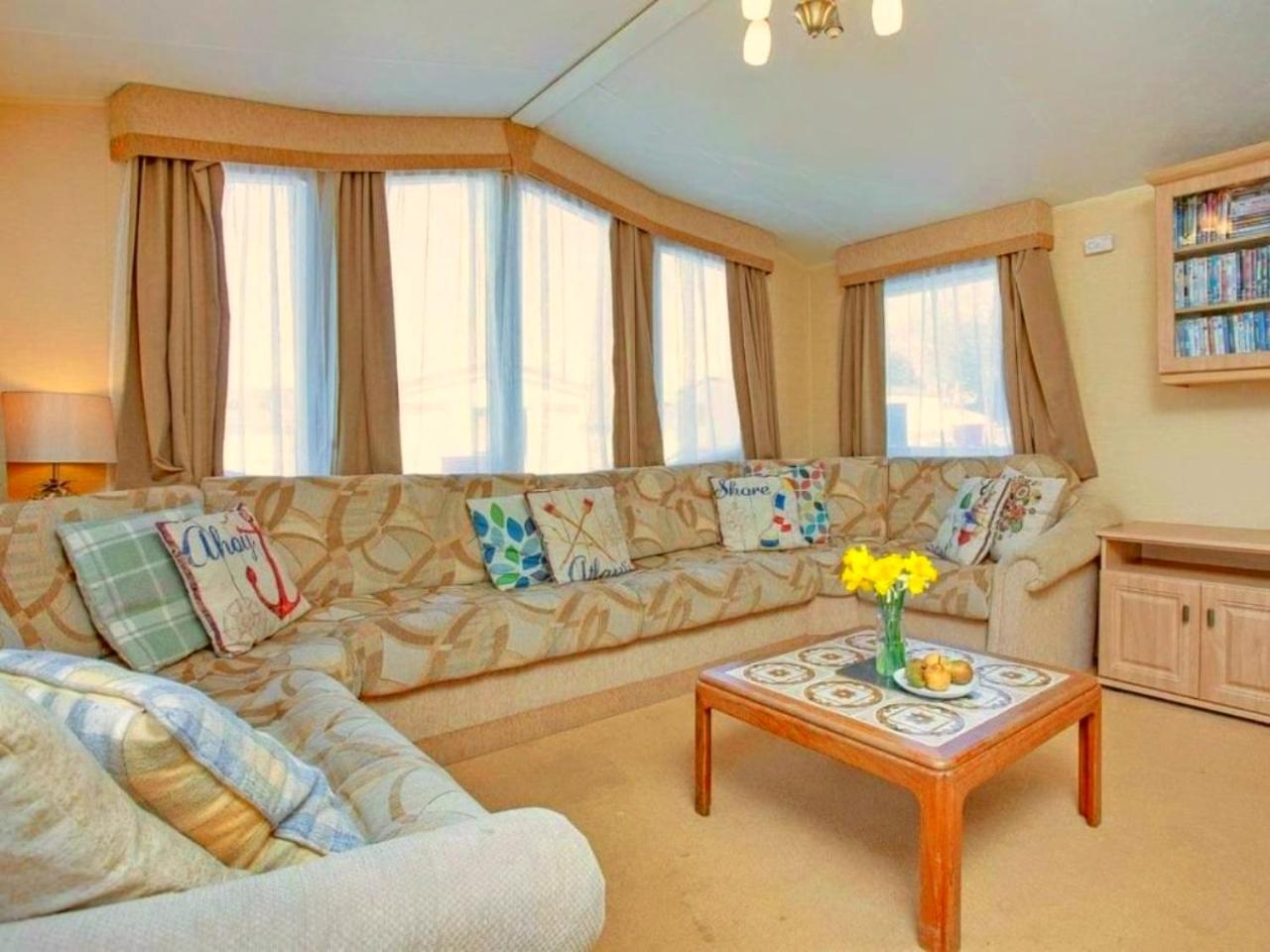 Hillside Caravan view 4