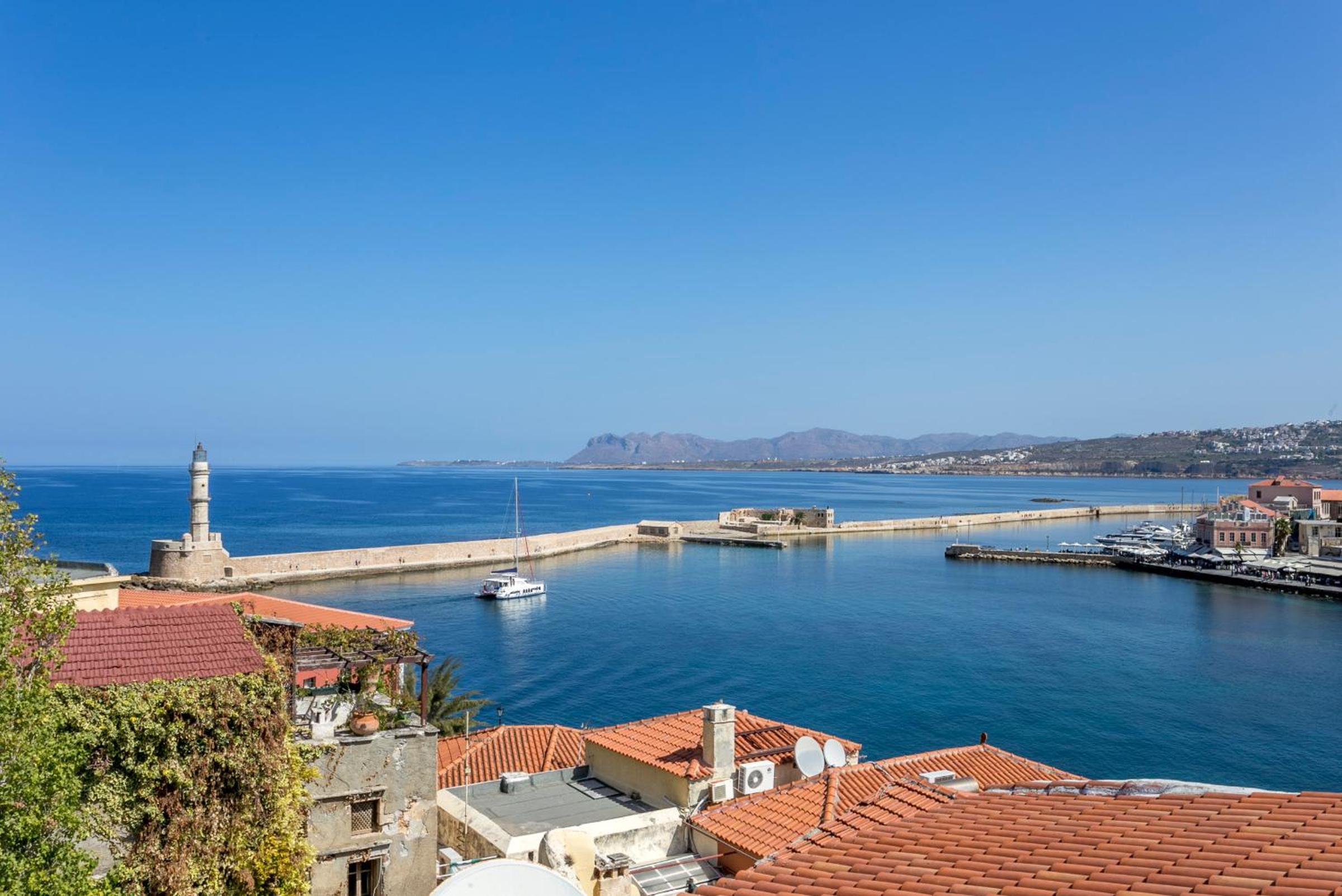 Ifigenia Lux MAISONETTE in oldtown and Villas in theriso vilage 14 km outside of chania view 2