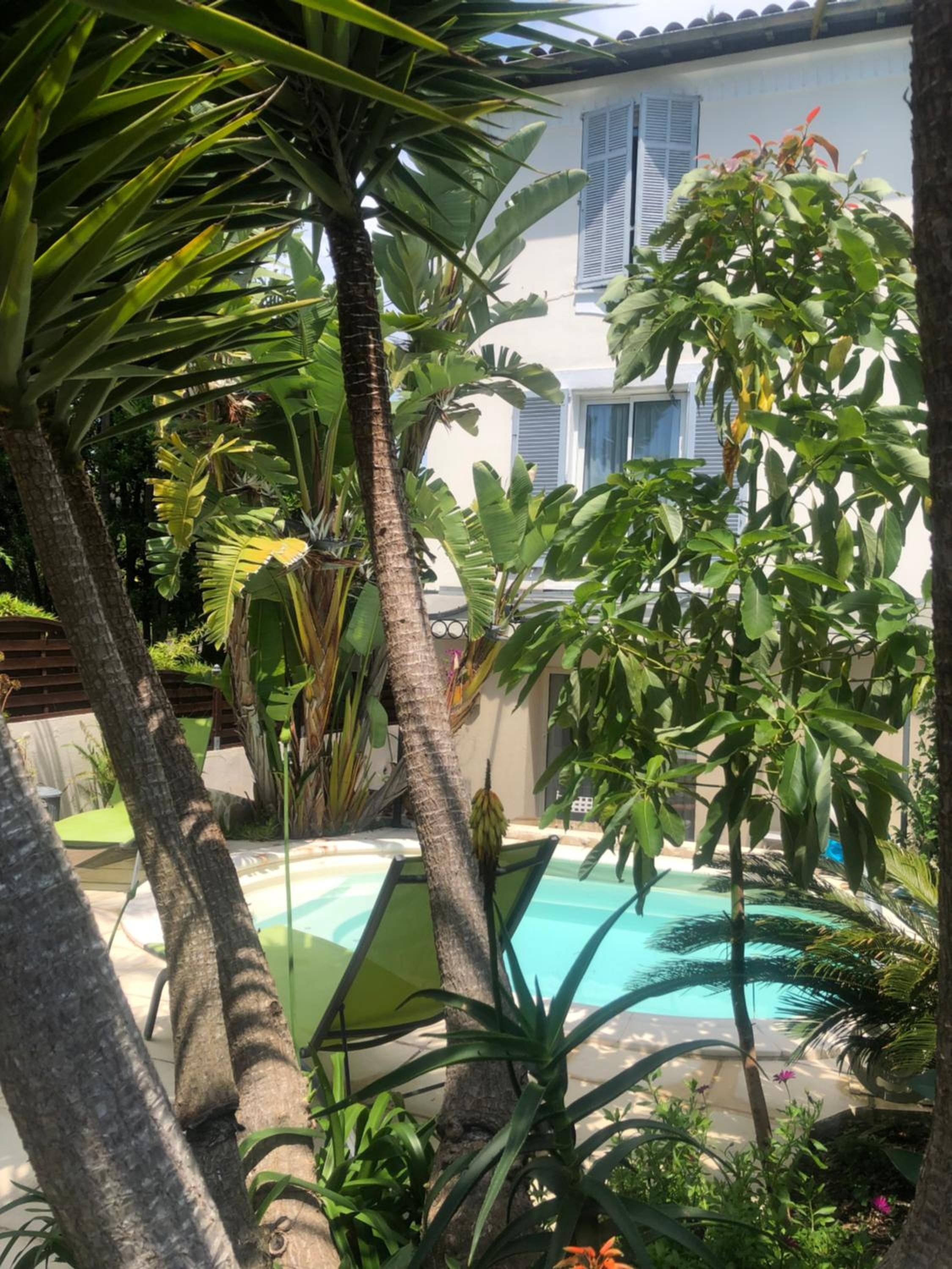VILLA BEAUSEJOUR view 2