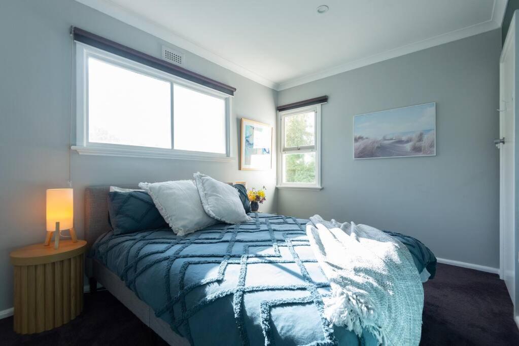 3 BR home family friendly beautiful views of the city
