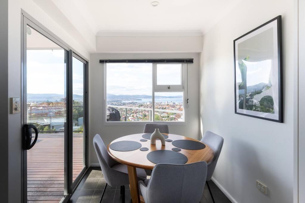 3 BR home family friendly beautiful views of the city