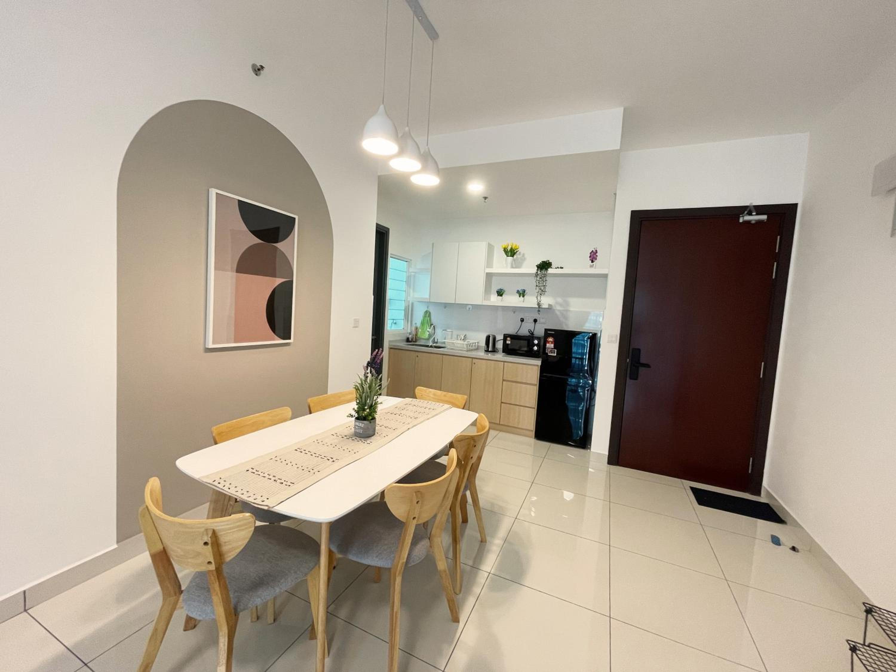 Inspirasi Mont Kiara 3 Rooms Balcony Free WIFI & Carpark By The Homez