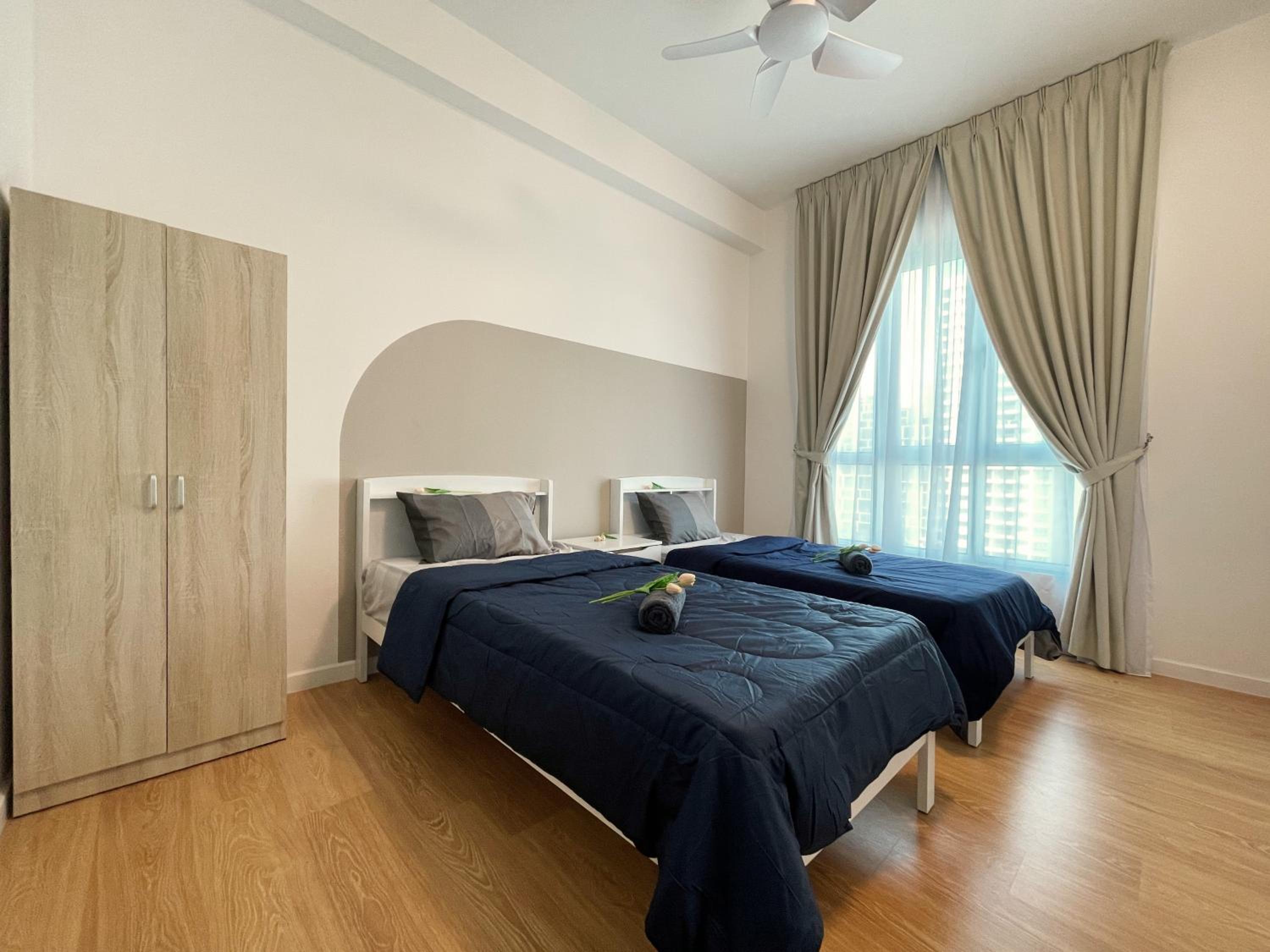 Inspirasi Mont Kiara 3 Rooms Balcony Free WIFI & Carpark By The Homez
