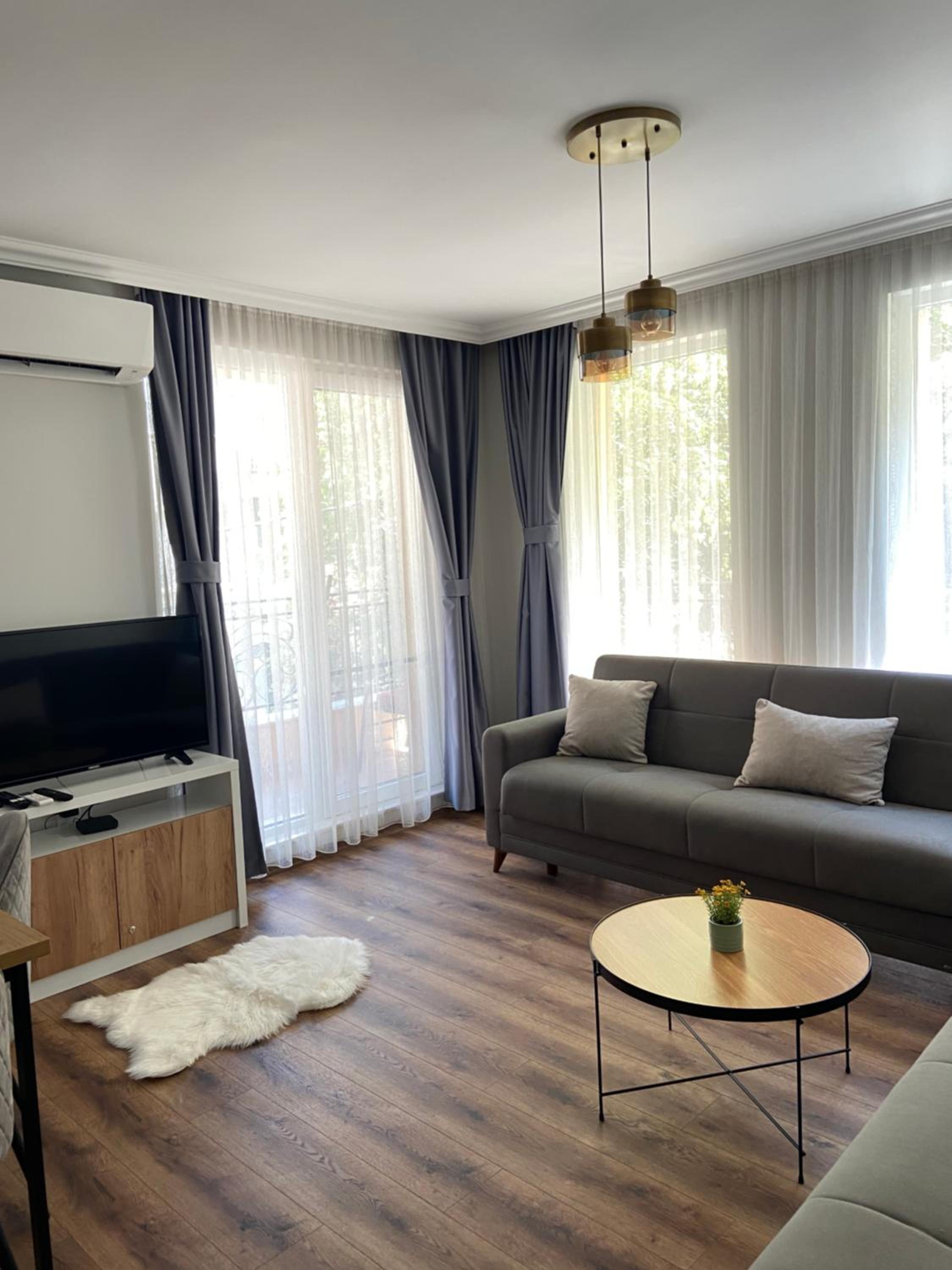 M&M Center Apartment with free parking