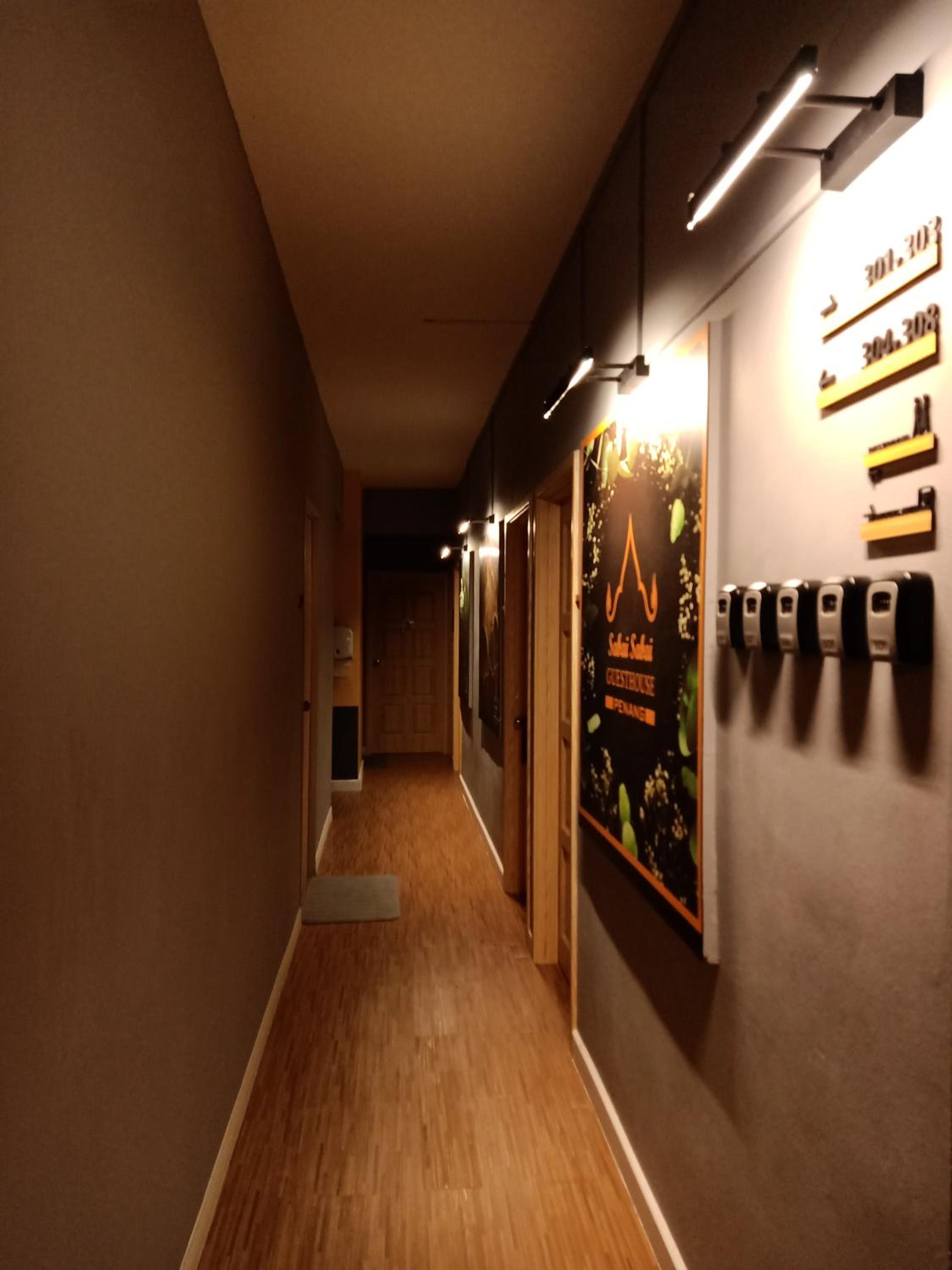 Cozy AC Shared Bunk Beds in Bayan Lepas photo 6