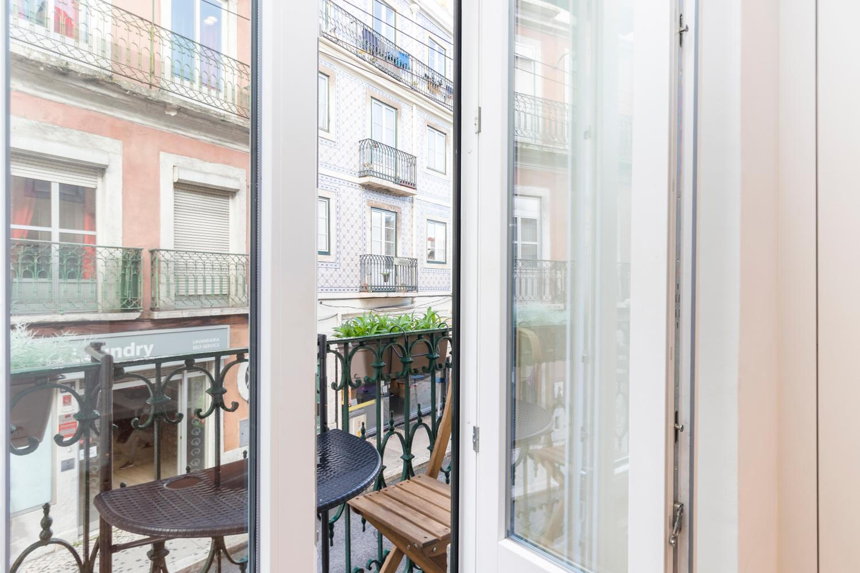Apartment 1 Bedroom with AC Fiber Optic Internet photo 5
