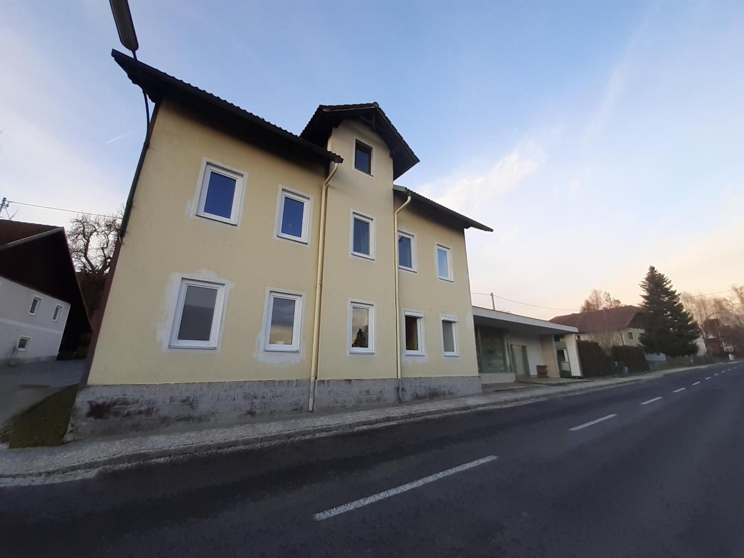 Schöne Altbauwohnung auf dem Land view 2