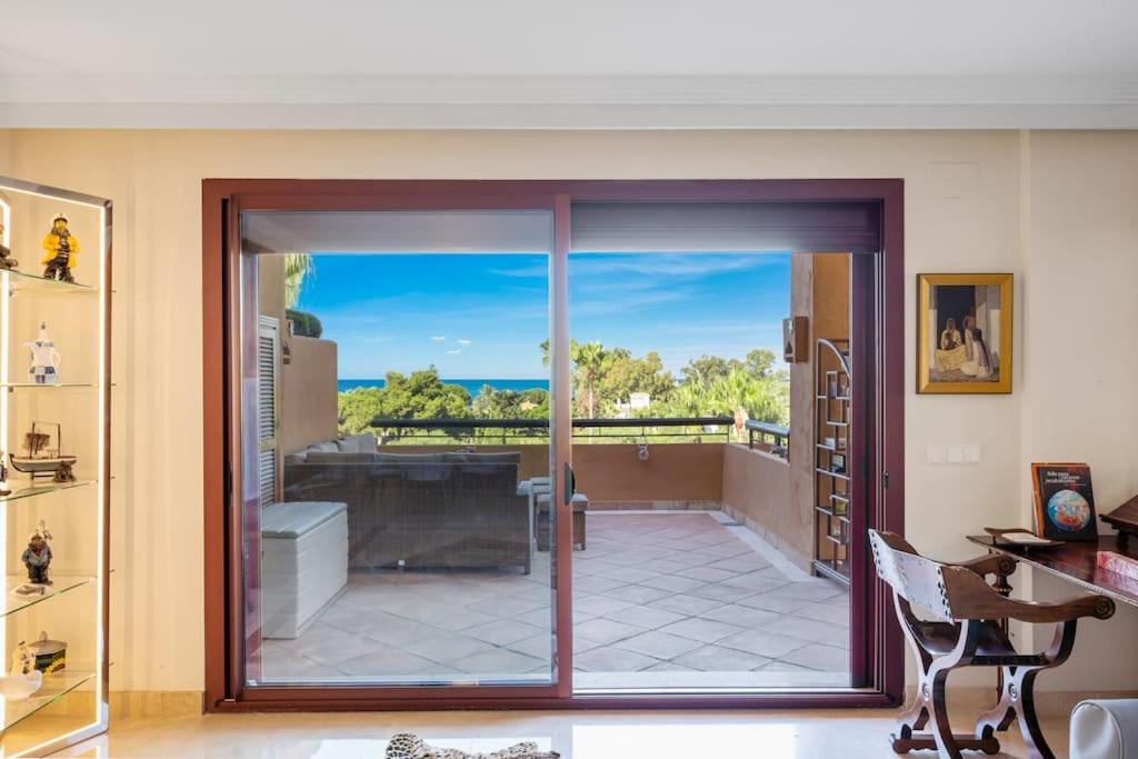 Breath taking views at Las Brisas, 3BR Flat w/Pool view 3