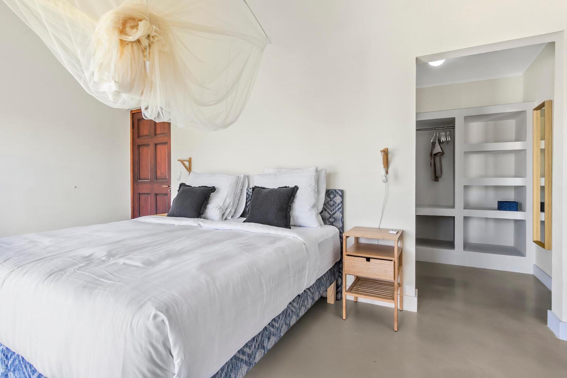 Villa Blou, steps from the Jan Thiel Beach