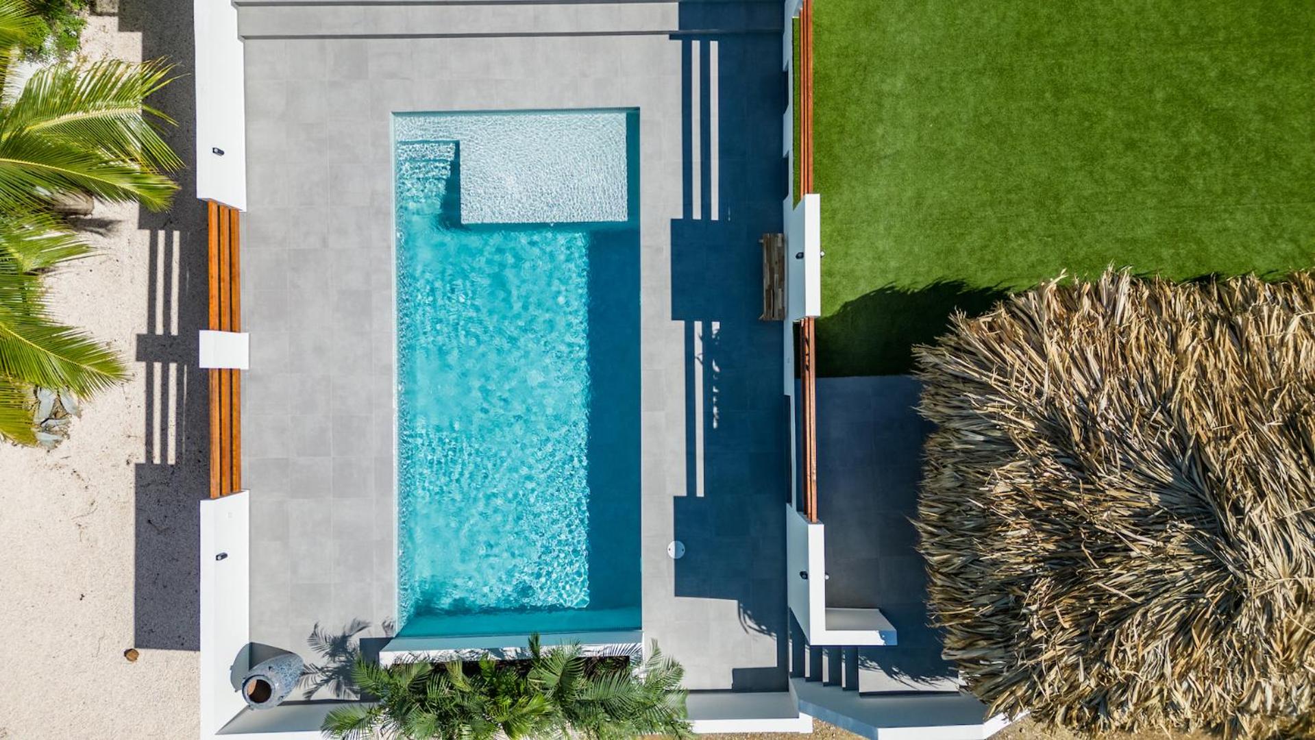 Villa Blou, steps from the Jan Thiel Beach