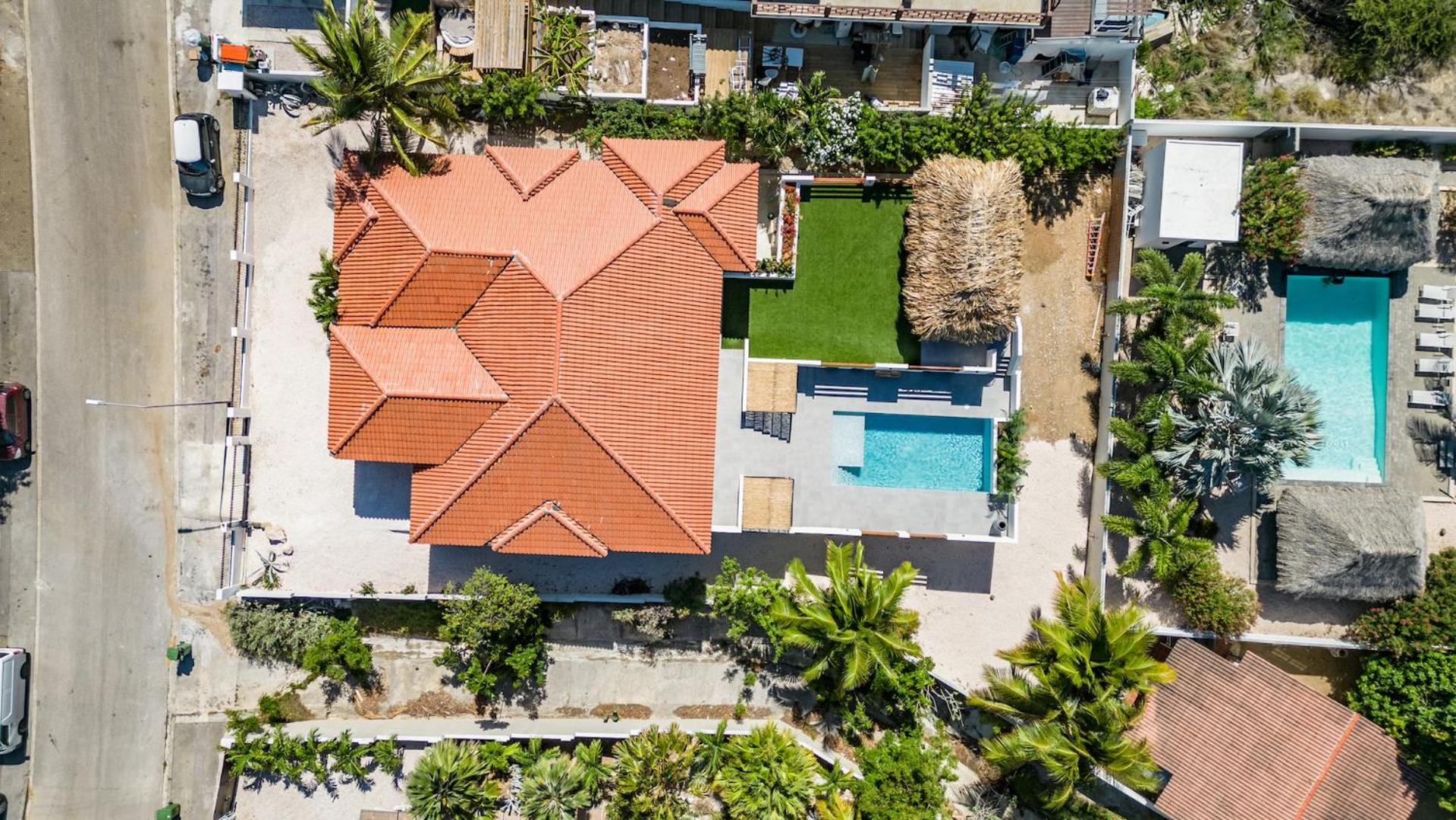 Villa Blou, steps from the Jan Thiel Beach