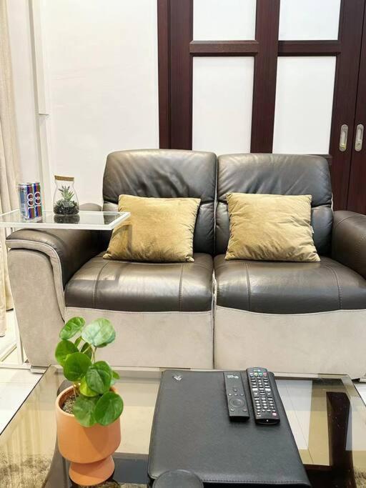 City Area High Rise Studio Apartment 4K Netflix