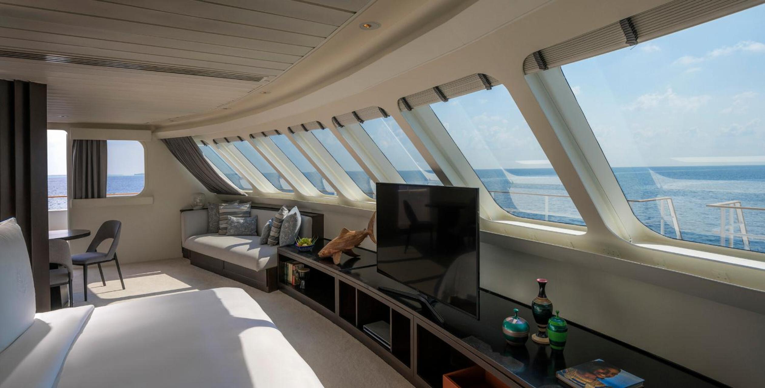 Four Seasons Explorer Palau - Cruising Resort