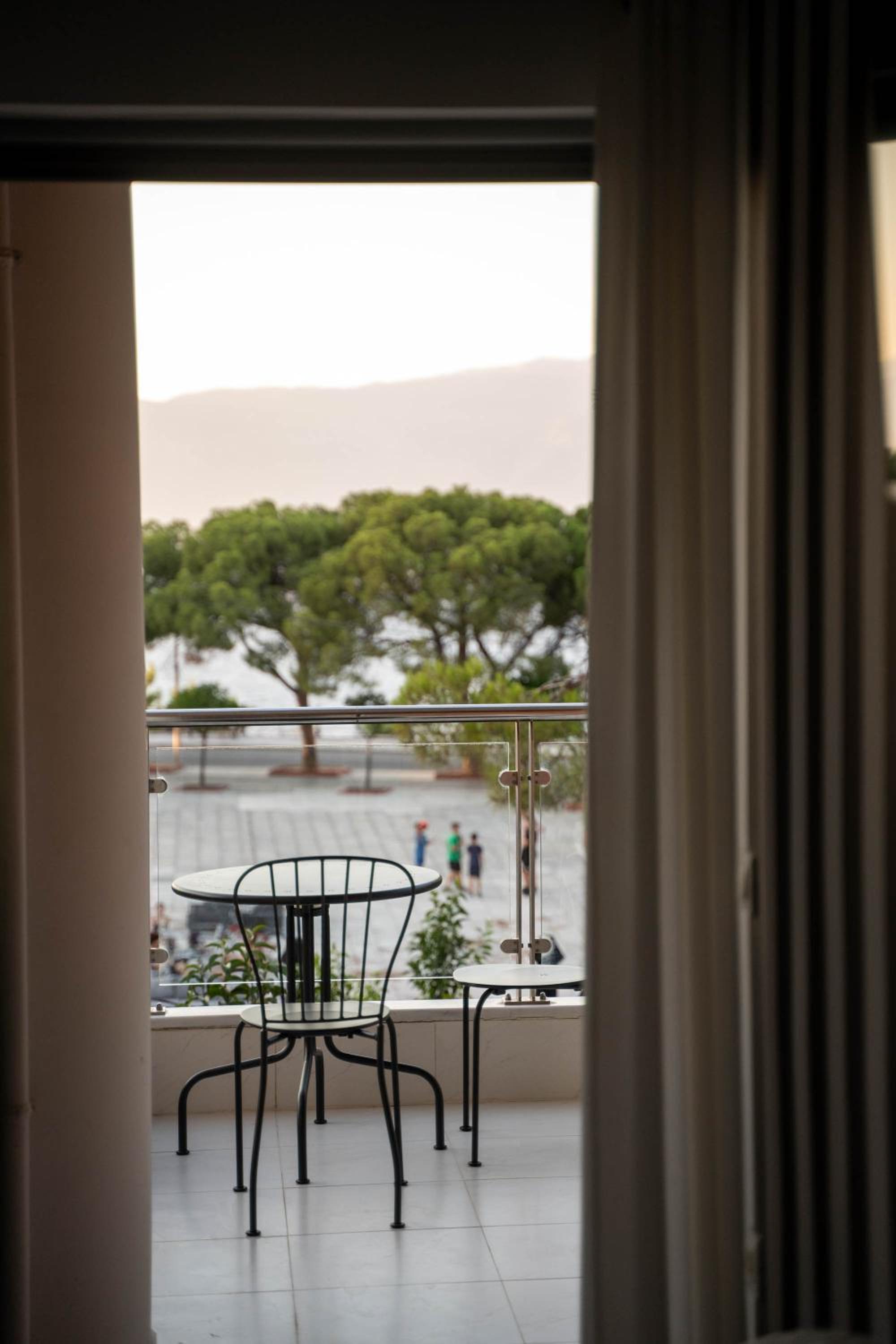 Byron Luxury Apartments view 2
