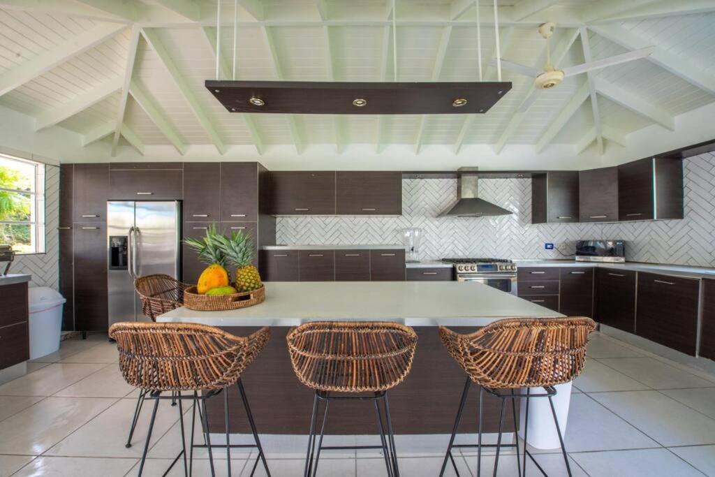 Villa Blu Beachfront Luxury Villa