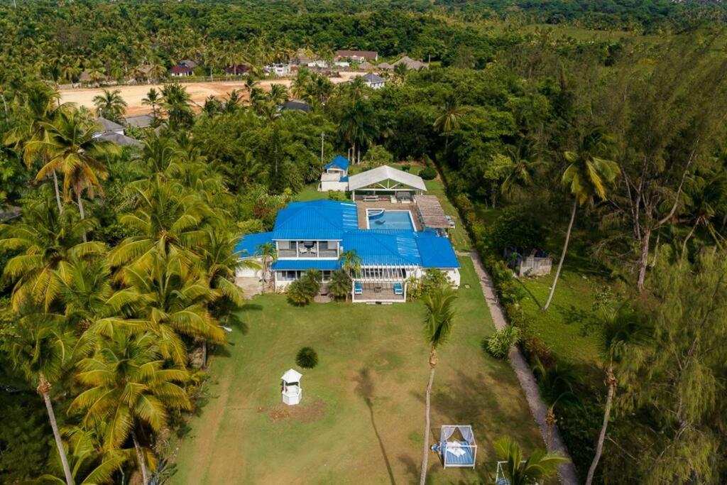 Villa Blu Beachfront Luxury Villa