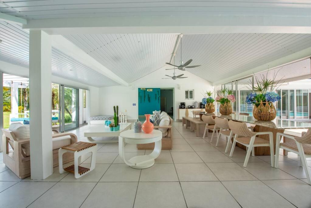 Villa Blu Beachfront Luxury Villa