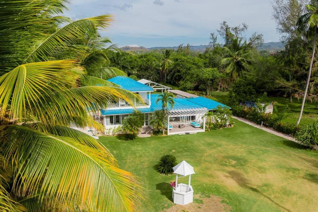 Villa Blu Beachfront Luxury Villa