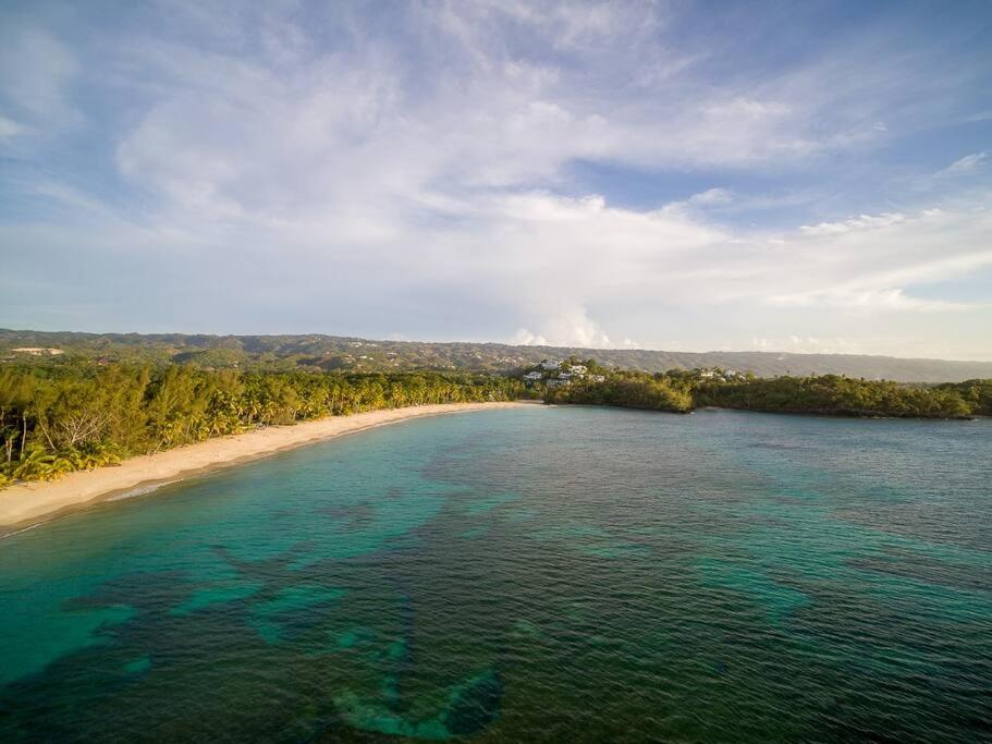Villa Blu Beachfront Luxury Villa