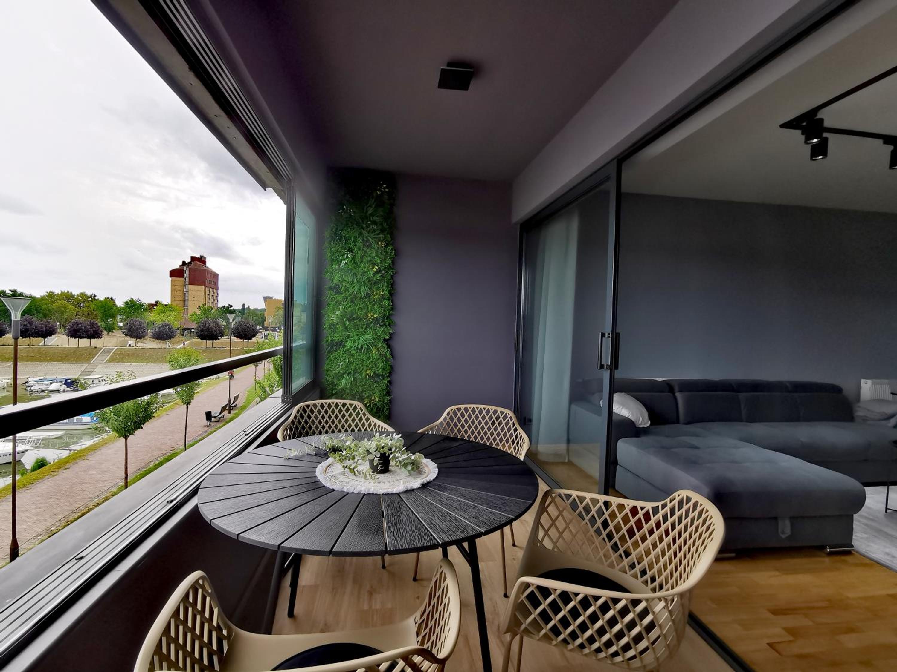 Goreta032 Luxury Apartment 2 view 3