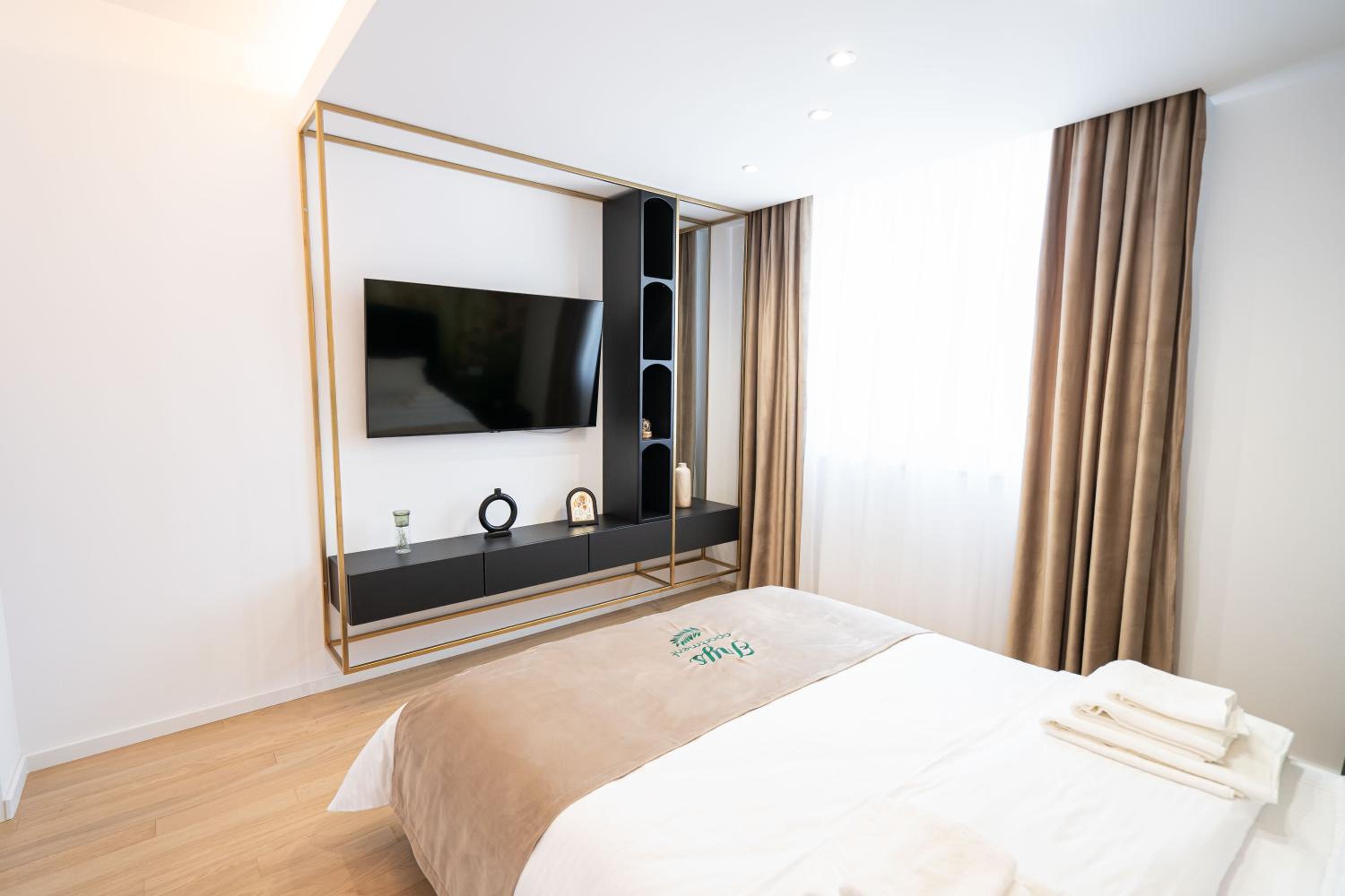 IRYS APARTMENT