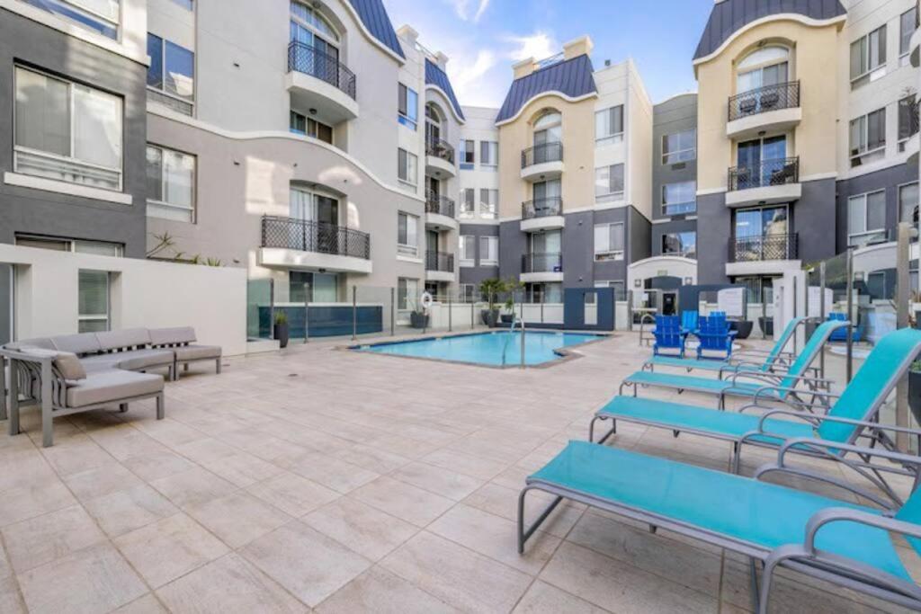 Marina Del Rey Apartment Luxury pool, gym, parking, BBQ