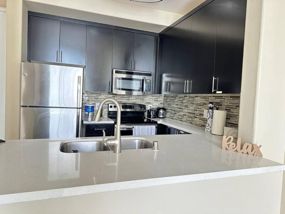 Marina Del Rey Apartment Luxury pool, gym, parking, BBQ