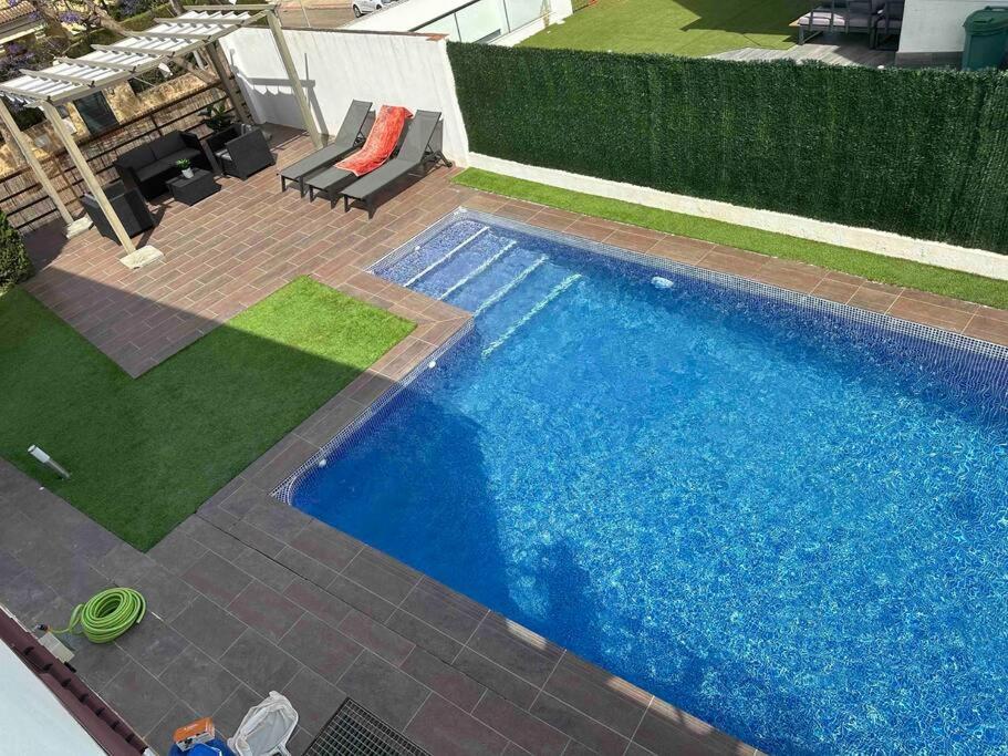Lux Villa with Year-Round Heated Pool & Game Room view 2