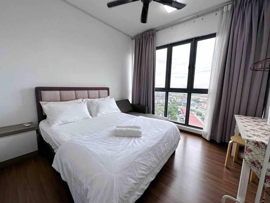 Amerin Residence Balakong 5pax 3R2B photo 6